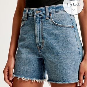 Abercrombie & Fitch high rise dad short